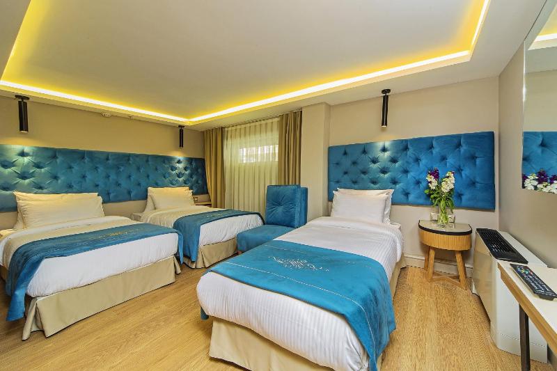 Classic Triple Room image 4