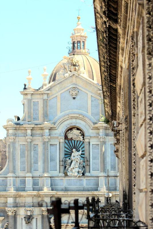 Duomo Housing Catania Le Suites - image 1