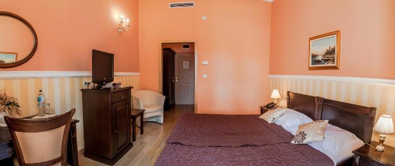 Double/Twin Room - Sea Side image 1