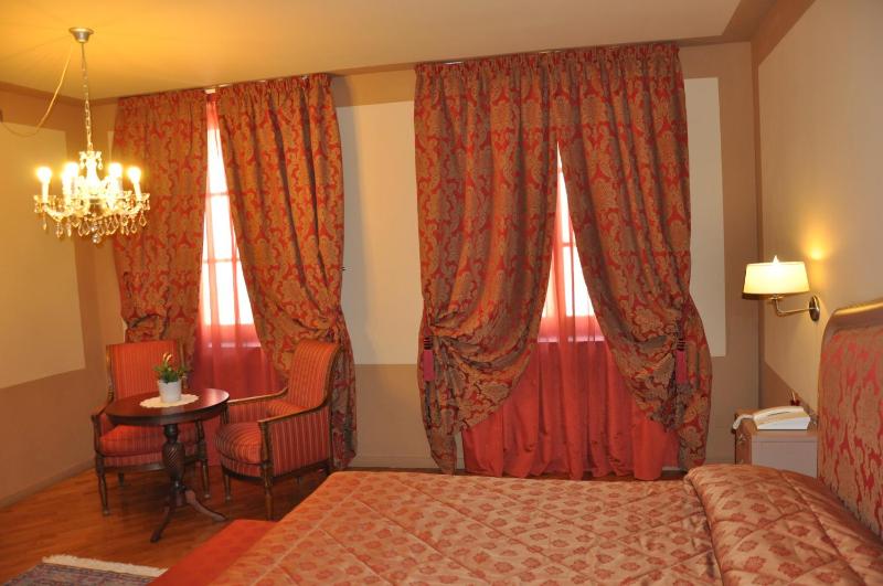 Superior Double Room image 3
