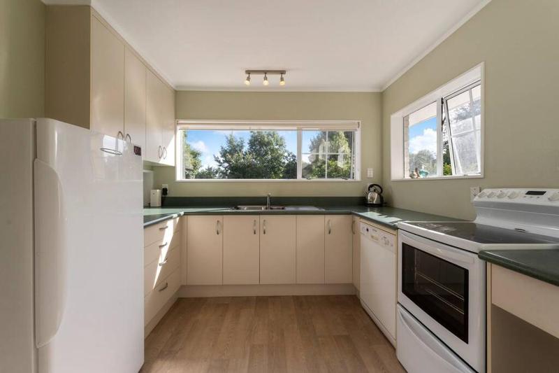 Charming Hideaway - image 7