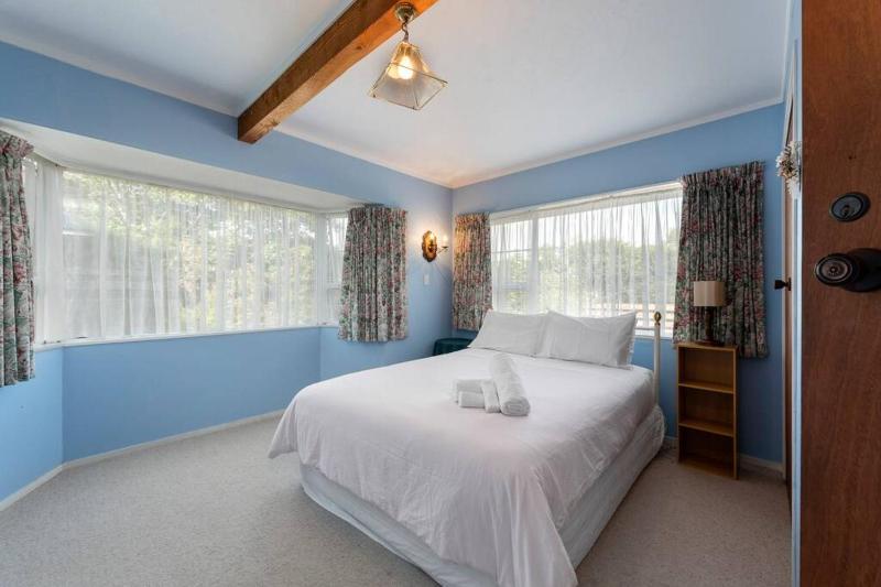 Charming Hideaway - image 16