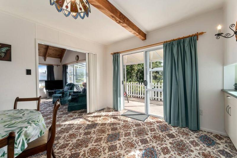 Charming Hideaway - image 18