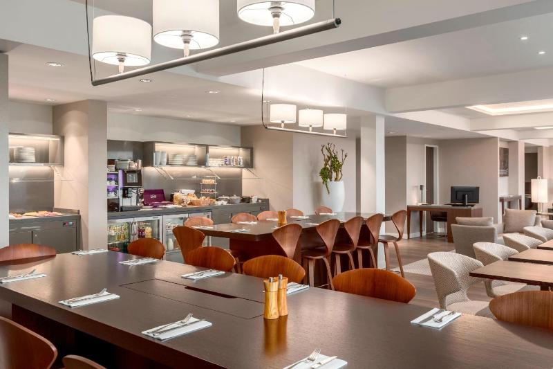 Executive Junior Suite image 3