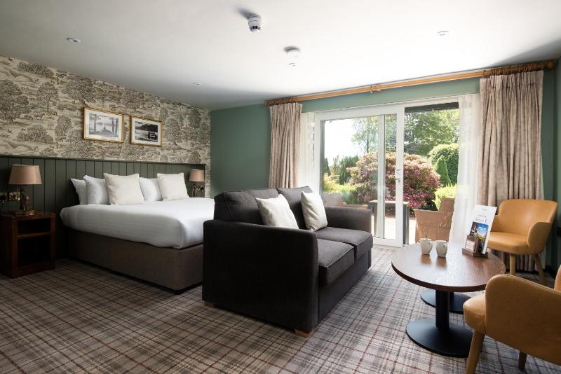 Superior Double or Twin with Sofa Bed image 4