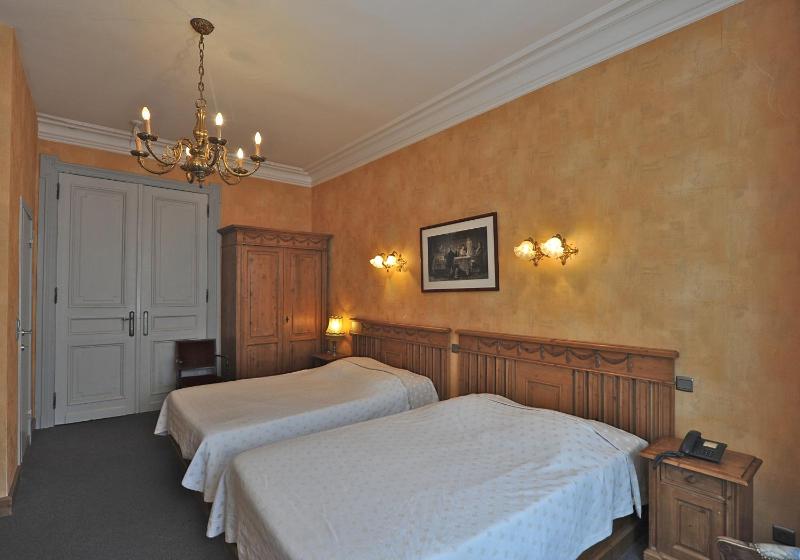 Quadruple Room with Shower image 4