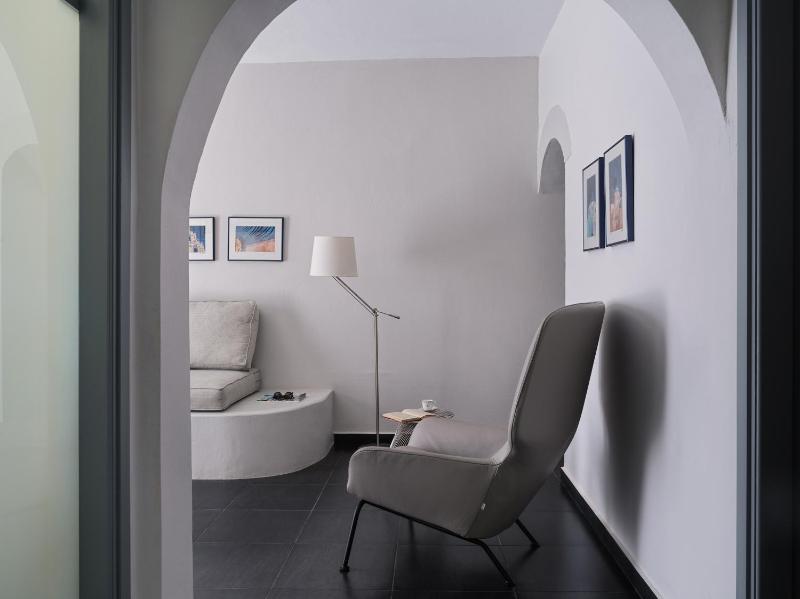 Suite Sea View image 4