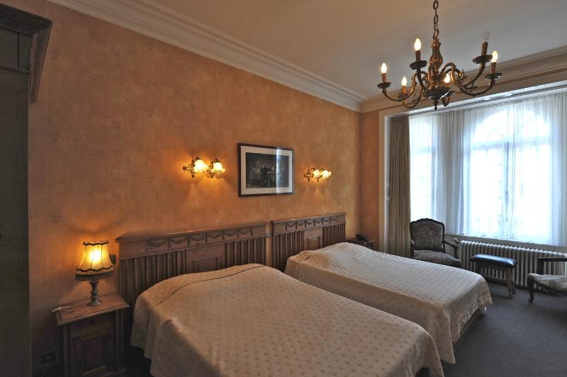 Quadruple Room with Shower image 3