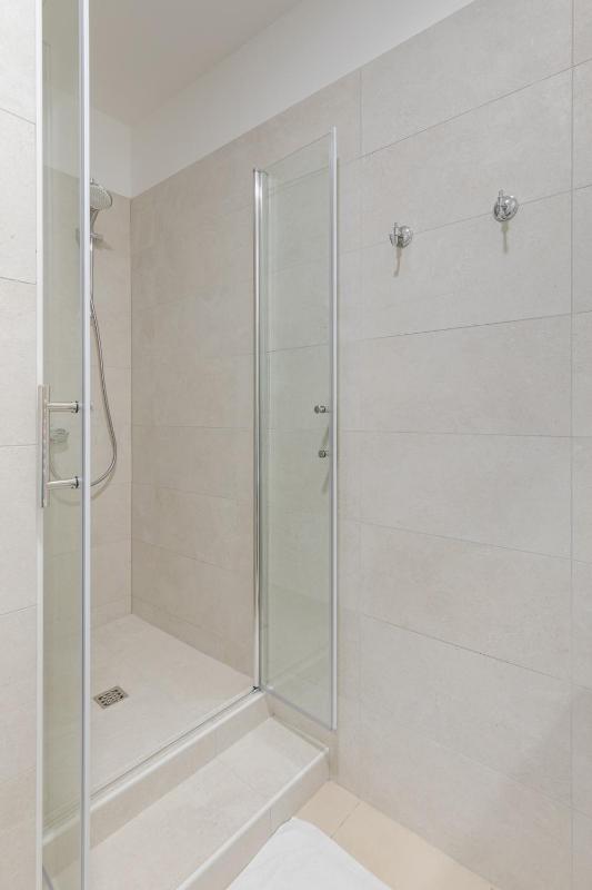 Deluxe Double Room (2 Adults + 1 Child) - Ilica street 44 image 2