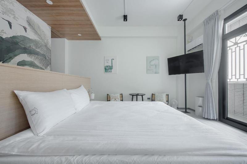 Long Stay Here - image 2