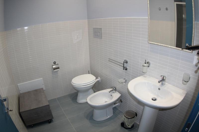 Blueciano Rooms - image 8