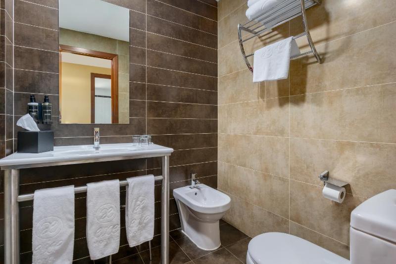 Superior Apartment image 2