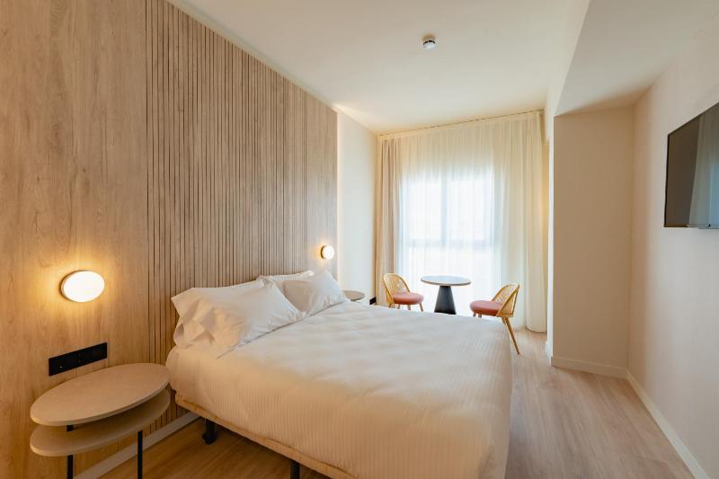 Room with Garden View (2 Adults) image 3