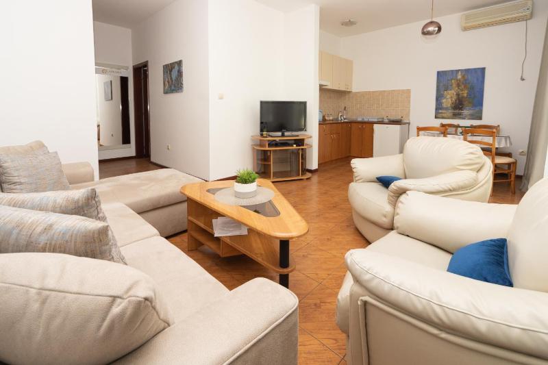 Deluxe Apartment image 3