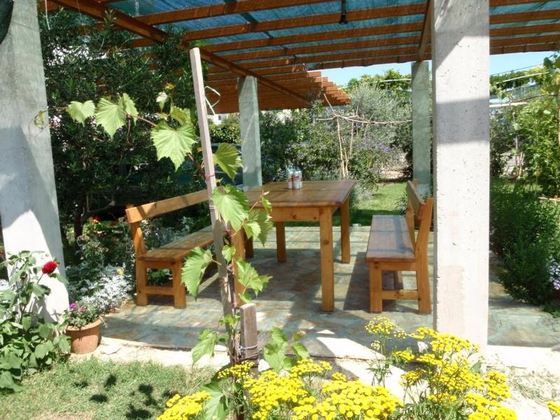 Apartment in Dugi Rat with sea view balcony air conditioning WiFi 5132-1 - image 24