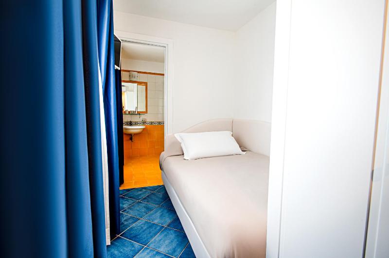 Economy Single Room image 1