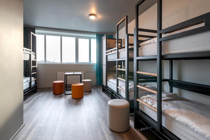 Bed in 6-Bed Dormitory Room image 3