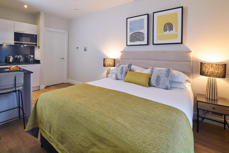 One Bedroom Open Plan Apartment image 3