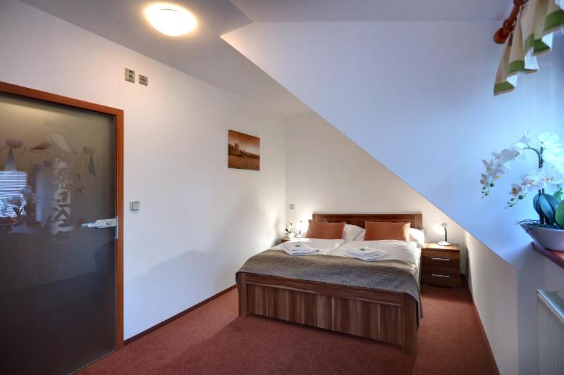 Deluxe Suite image 2