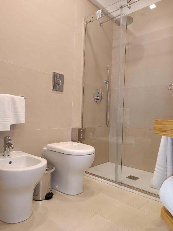 One-Bedroom Apartment image 2
