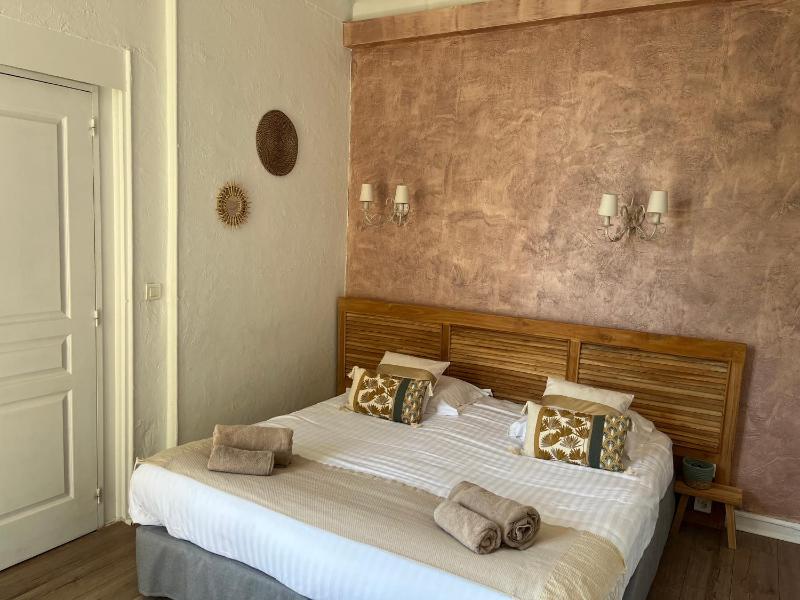 Superior Double or Twin Room image 3