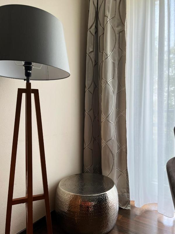 Family Room image 2