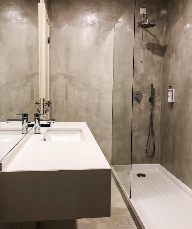 One-Bedroom Apartment image 1