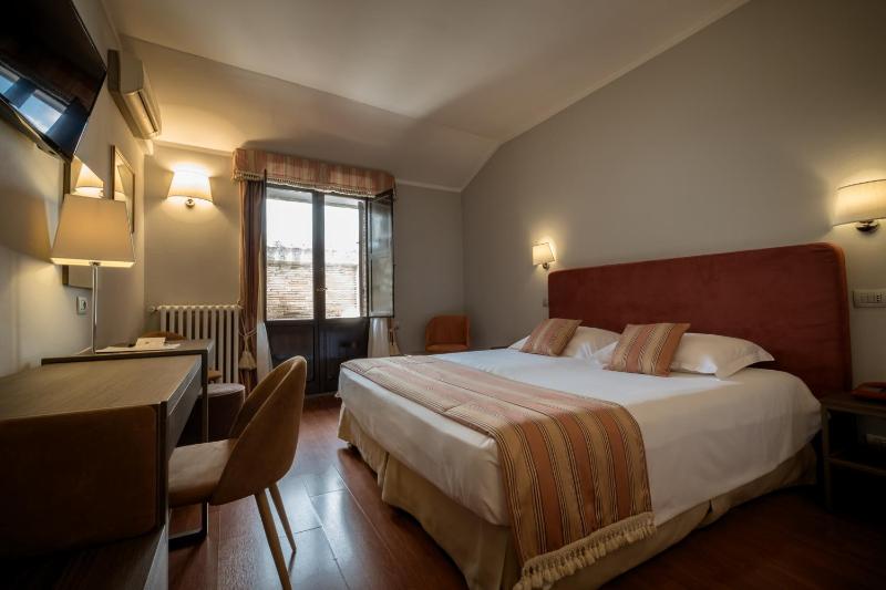 Triple Room image 4