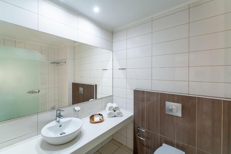 Superior Double or Twin Room with Sea View image 2