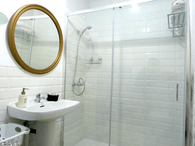 Two-Bedroom Apartment with Terrace image 4