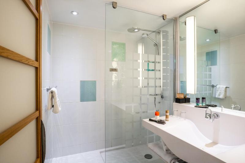 Standard Double Room - Disability Access image 2