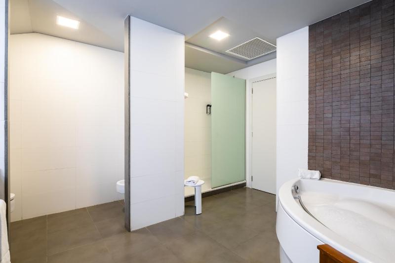 Presidential Suite image 3