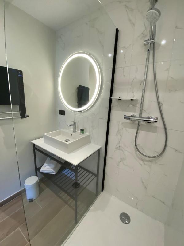 Comfort Room image 2