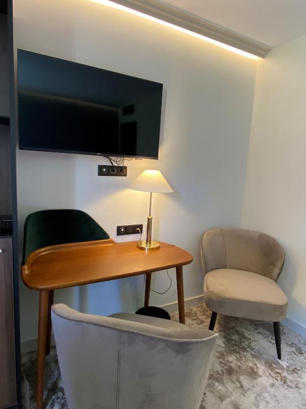 Comfort Room image 4