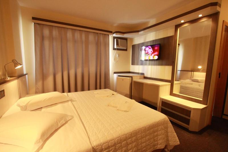 Hotel Blumenau by Pires - Balneário Camboriú - image 40