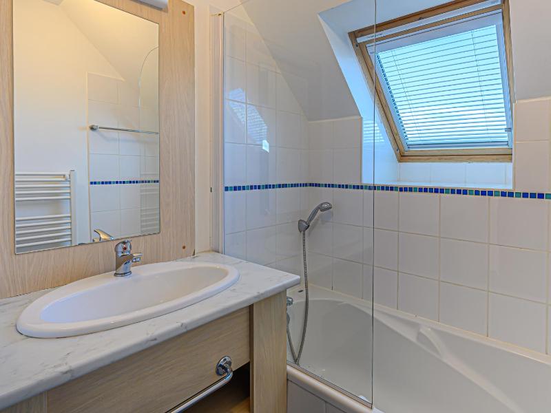 Two-Bedroom Duplex House (6 Adults) - Sea View image 4