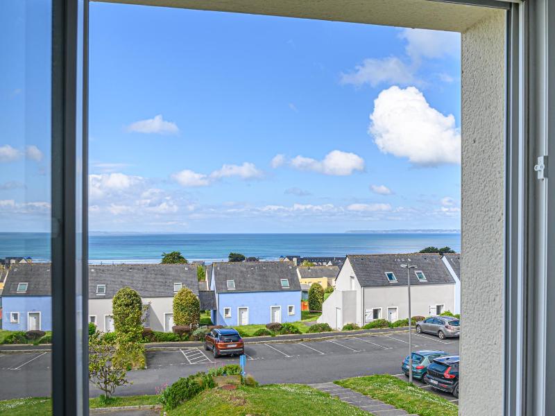 Two-Bedroom Duplex House (6 Adults) - Sea View image 2