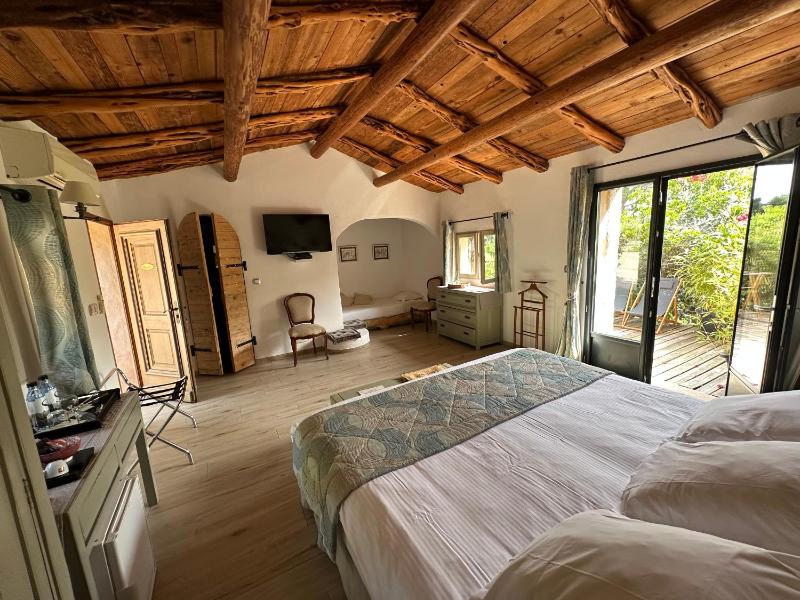 Superior Double Room image 2