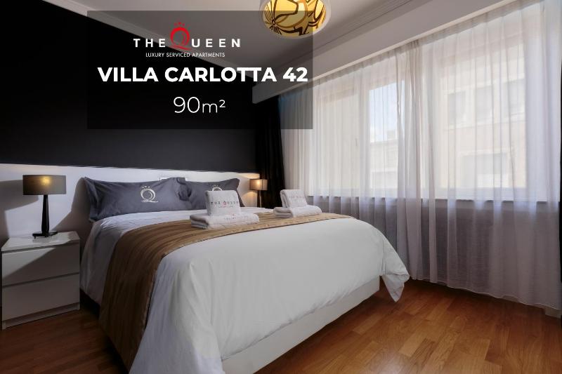 Deluxe Two-Bedroom Apartment with Balcony image 1