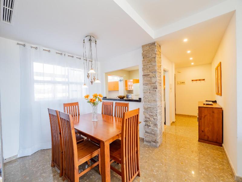 Cubo's Seaview Apartment Evy Playa - image 10