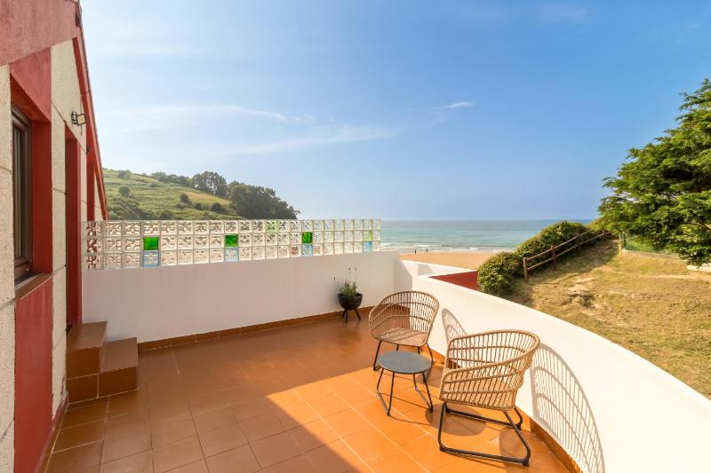 Twin Room with Terrace image 3