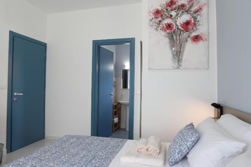 Blueciano Rooms - image 14