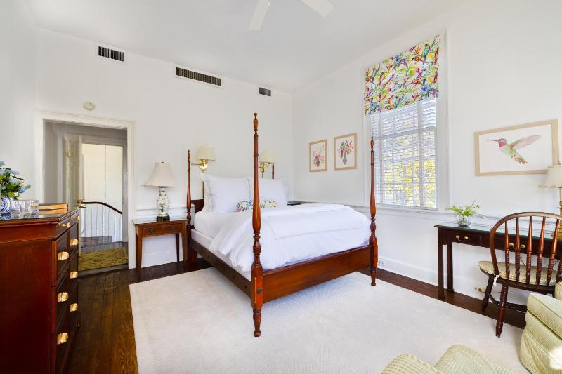 Room 5 image 1