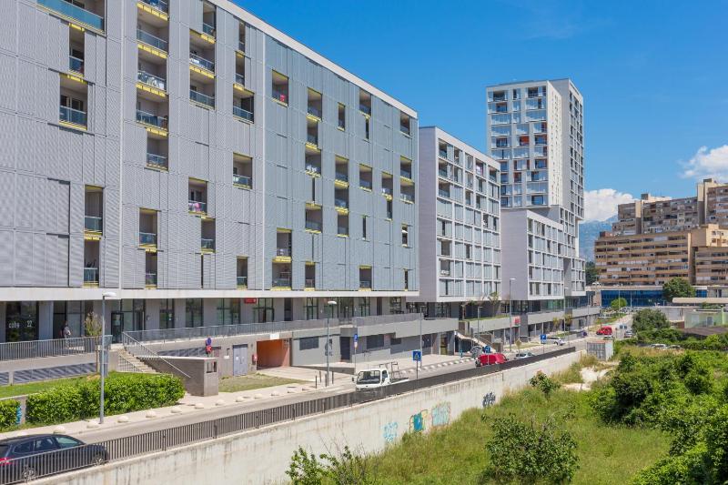 Apartments with WiFi Split - 21368 - image 1