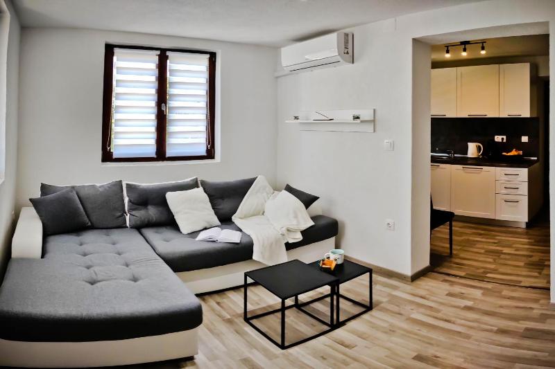 Apartments with a parking space Losinj Losinj - 21485 - image 3