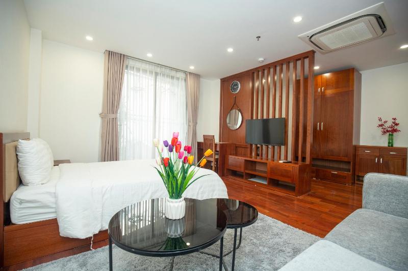 Sumitomo10 Apartment - Lane 12 Dao Tan street - image 12