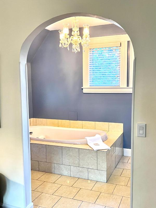 King Suite image 4