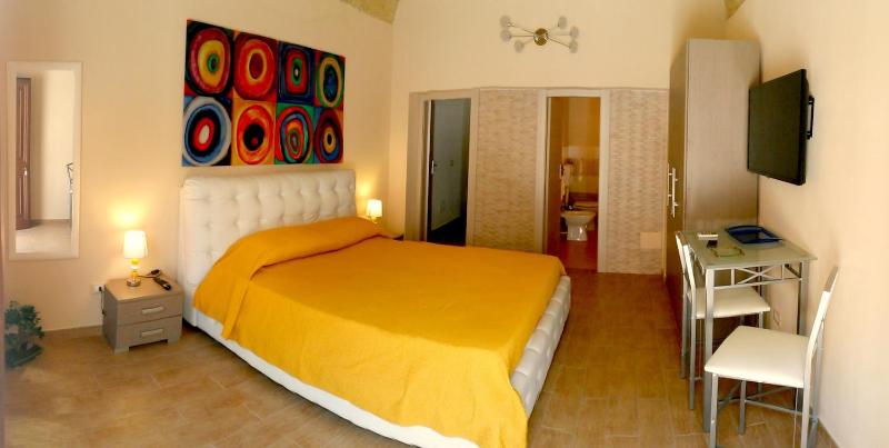 Double Room image 1