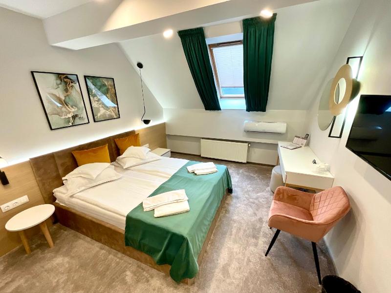 Attic Double or Twin Room Building A image 1