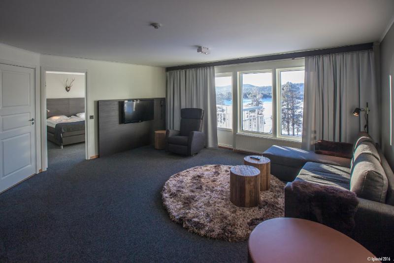 Large Suite with Balcony image 3